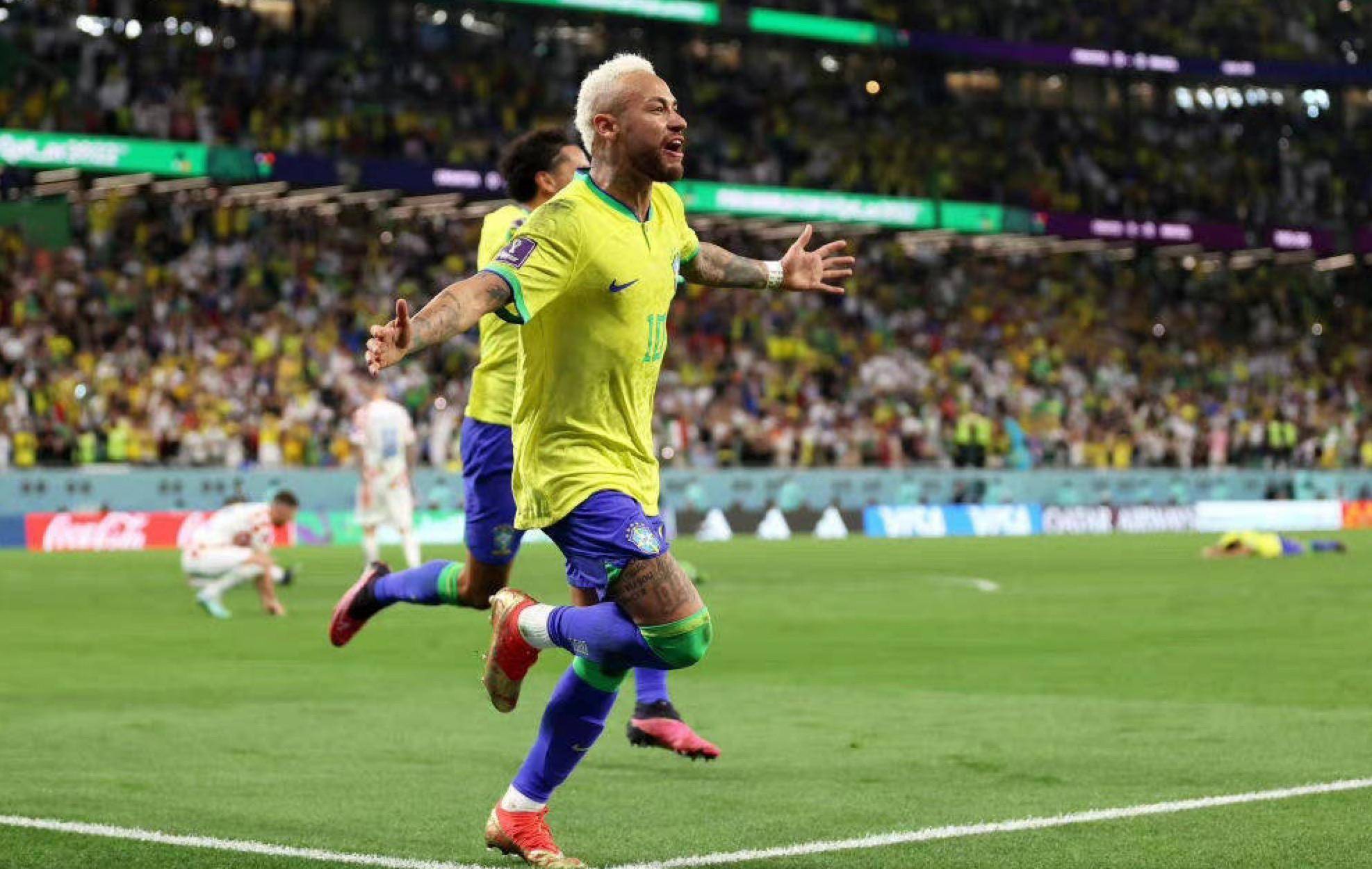 纳豆紧追不 纳豆紧追不