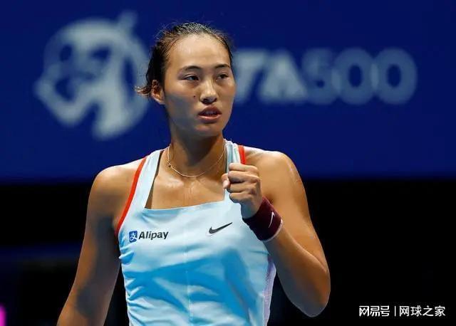 场紧张激烈 场紧张激烈